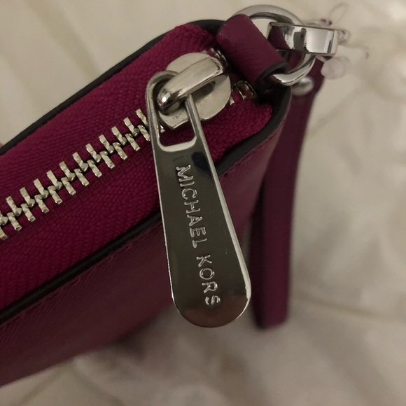 💗PINK MICHAEL KORS WALLET💗 - Picture 3 of 5